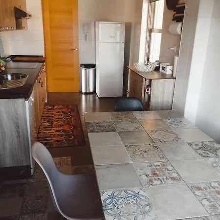 Piso En Zona Privada Y Aparcamiento Gratuito * モンフォルテ・デ・レモス