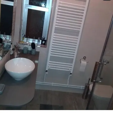 アパート Piso En Zona Privada Y Aparcamiento Gratuito モンフォルテ・デ・レモス