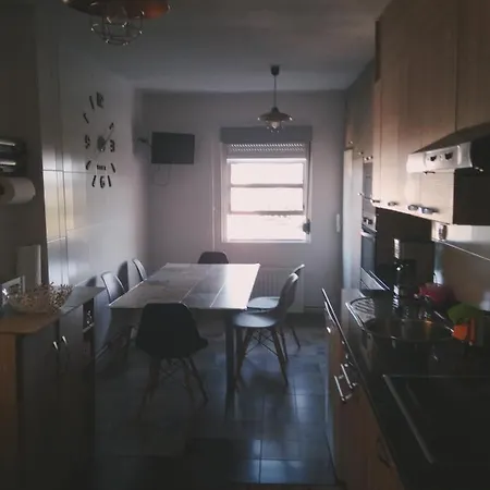 Piso En Zona Privada Y Aparcamiento Gratuito * モンフォルテ・デ・レモス